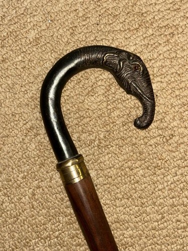 Vintage walking stick cane - /,